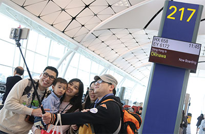 香港国際空港に新コンコースがオープン